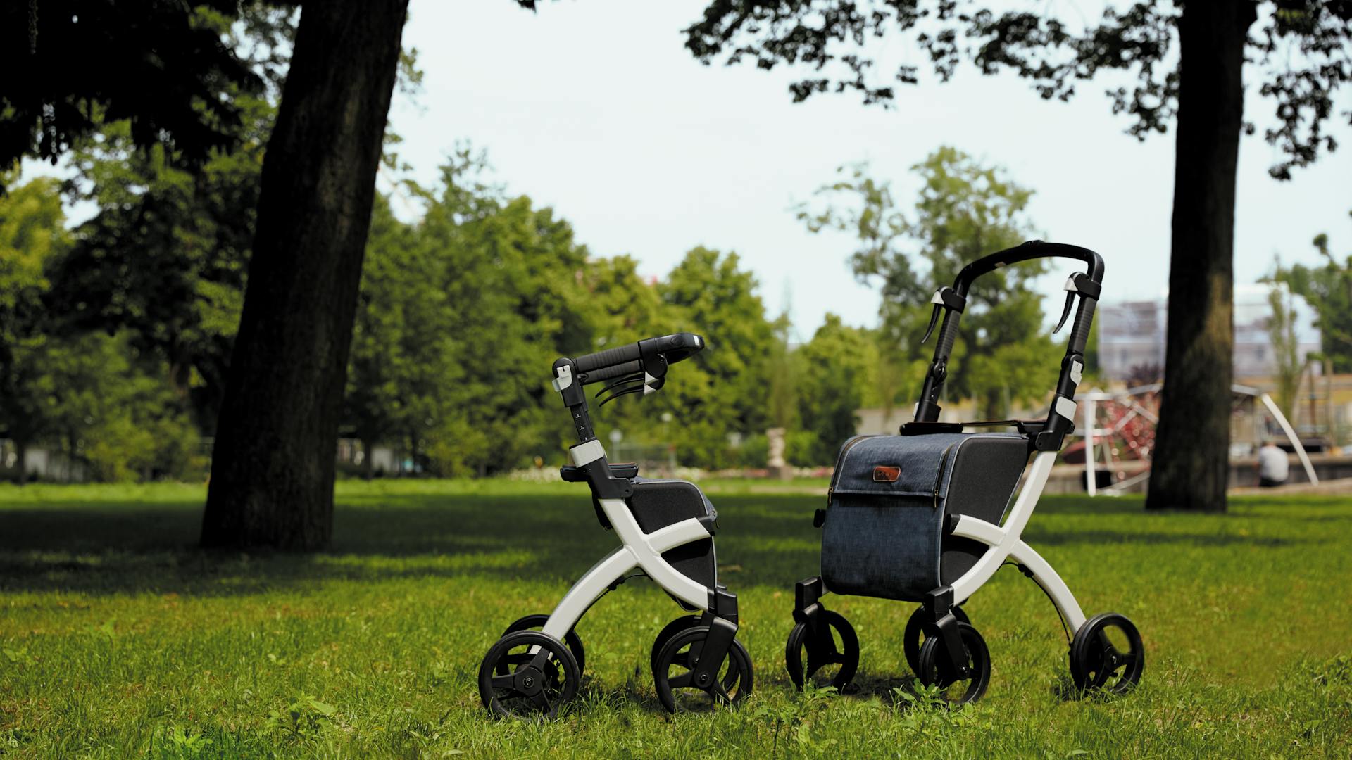 Best Rollators for Summer: Top Ezee Life Models for Canadians (2026)
