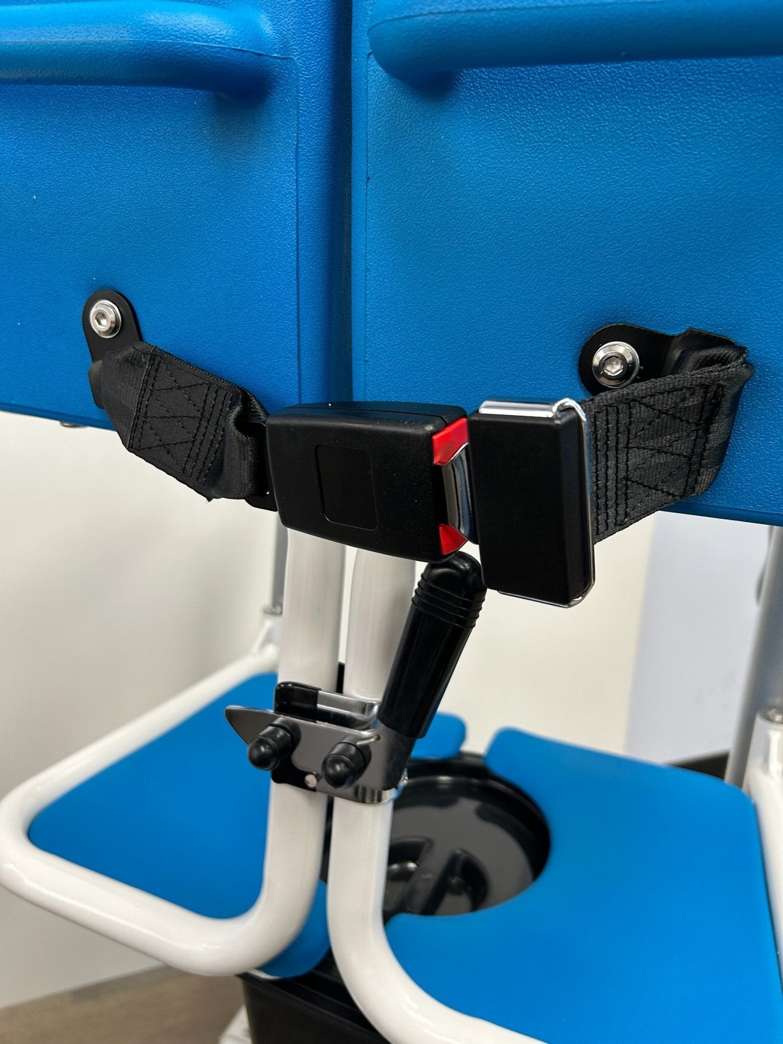 4 - IN - 1 MULTIFUNCTIONAL ELECTRIC LIFT TRANSFER, SHOWER, & COMMODE CHAIR | Ezee Life - Factory Direct Medical