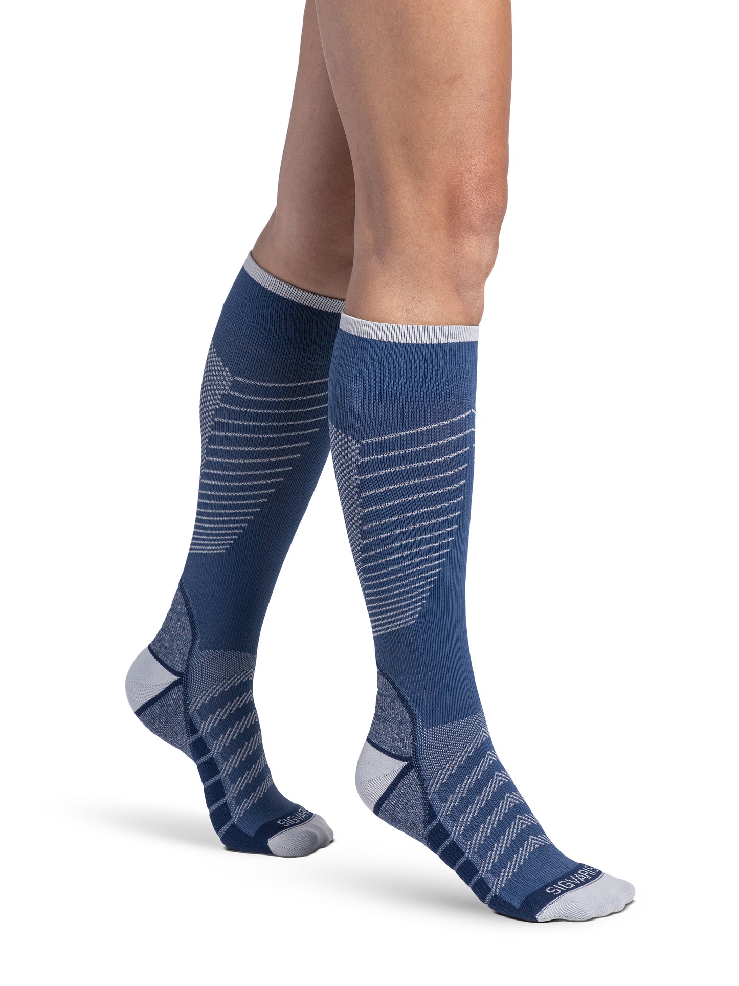 Sigvaris Women's Motion Flow Tech Calf 20-30mmHg Closed