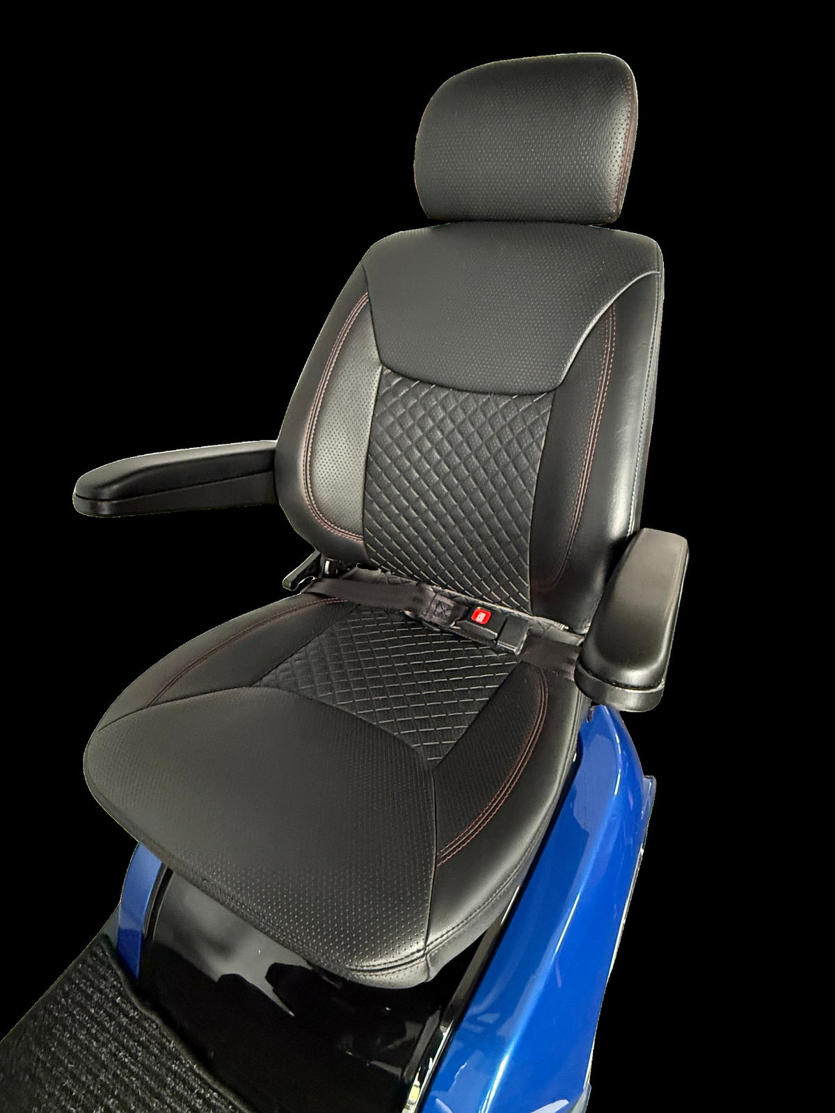 Movo MACH diamond-stitched swivel captain seat with headrest and armrests