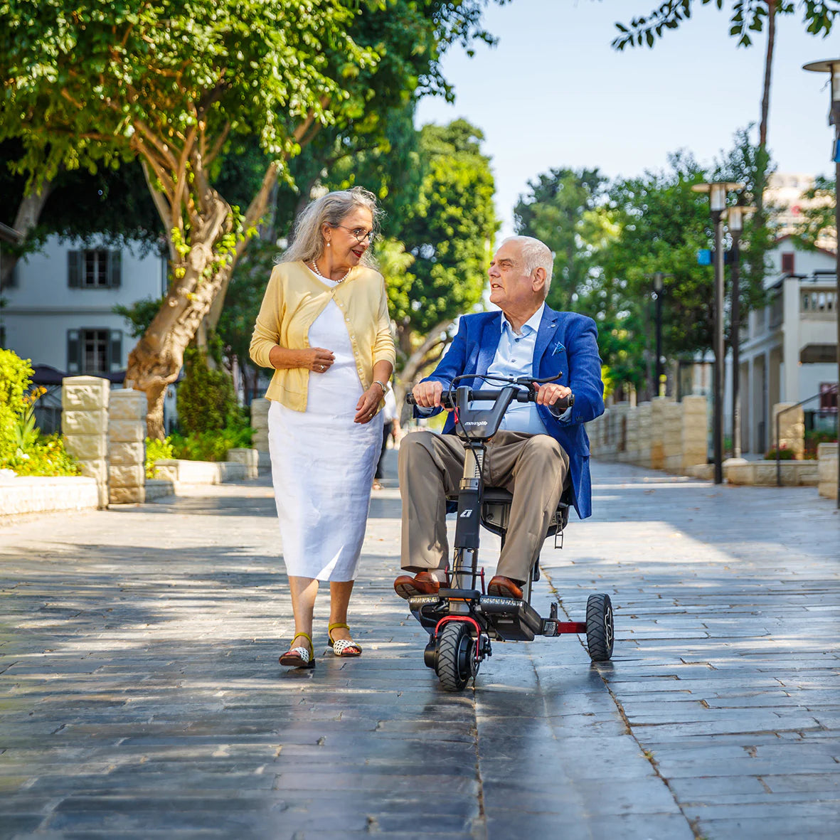 Movinglife-ATTO-SPORT_traveling-couple1_5000x