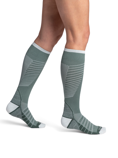 Sigvaris Motion FlowTech Compression Socks 20-30 mmHg Calf High for Unisex Closed Toe