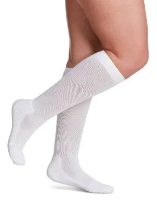 Sigvaris 360 Cushioned Cotton Compression Socks 20-30 mmHg Calf High for Women Closed Toe