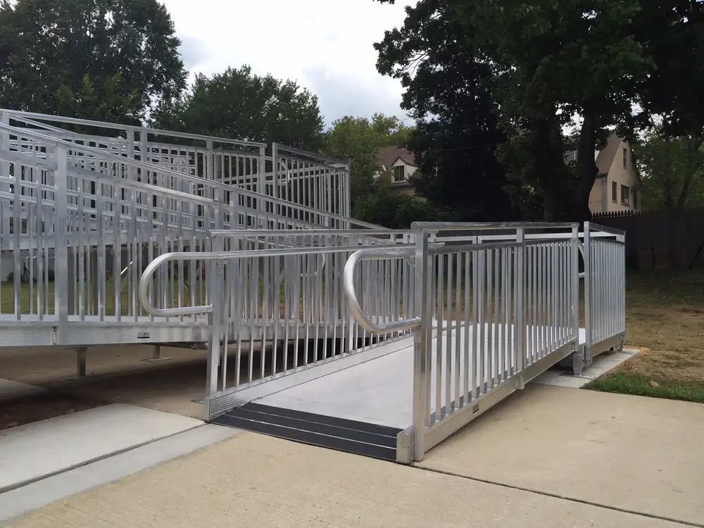 Modular Ramps Commercial A*Com Commercial Modular Ramp Kits (with turns) | Alumiramp - Factory ...