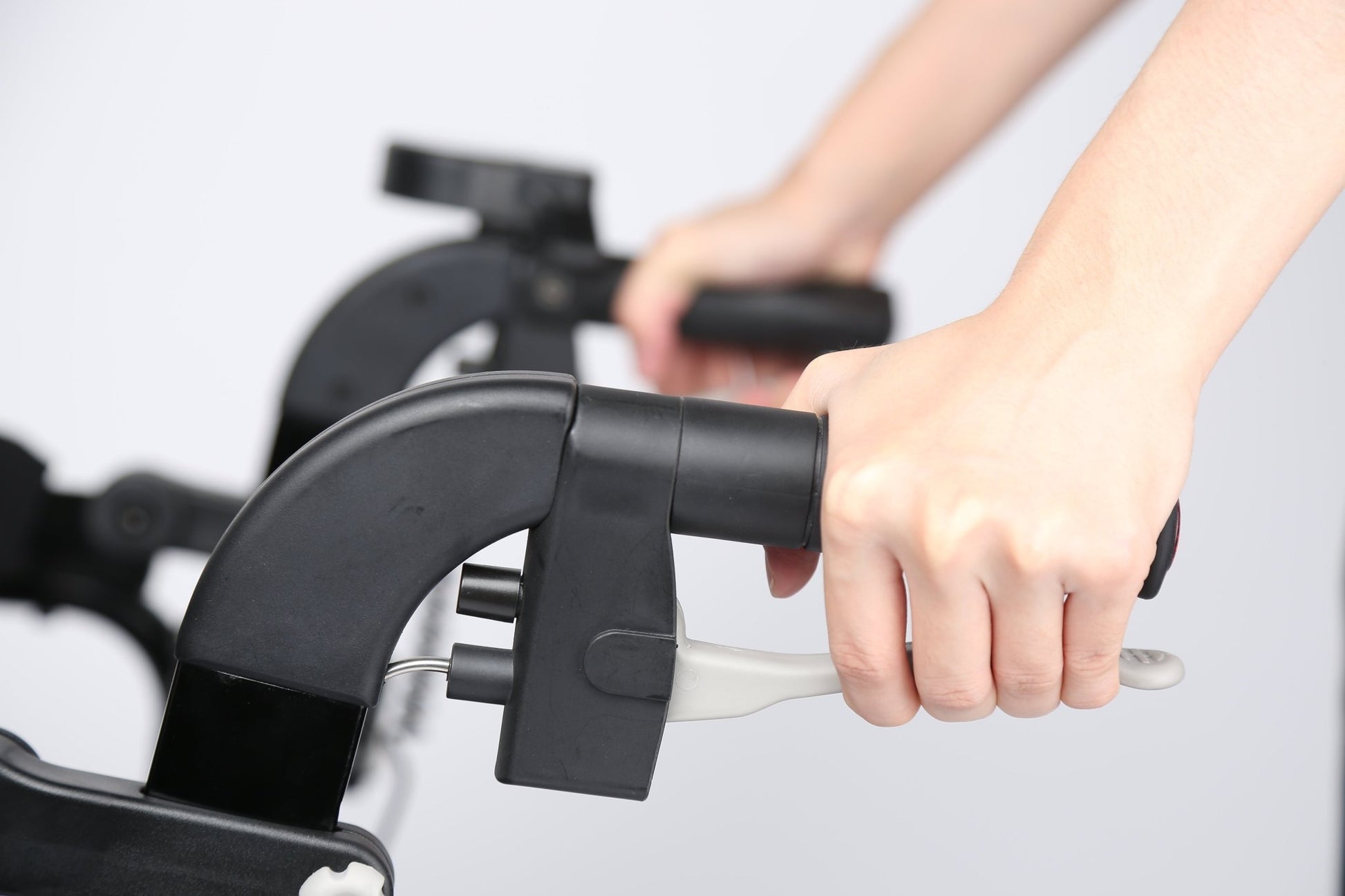 CH4077 Folding Electric Rollator with Seat and Footrest | Ezee Life - Factory Direct Medical