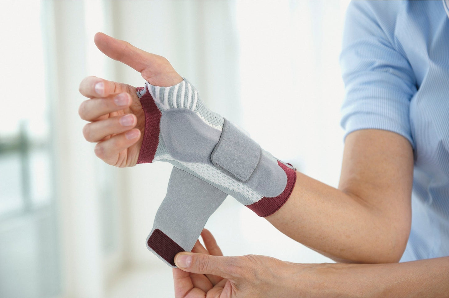 Jobst Actimove Professional Line ManuMotion Wrist Support | JOBST - Factory Direct Medical