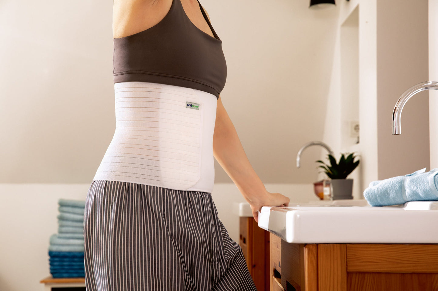 Jobst Actimove Professional Line Abdominal Binder Comfort with Soft Pad