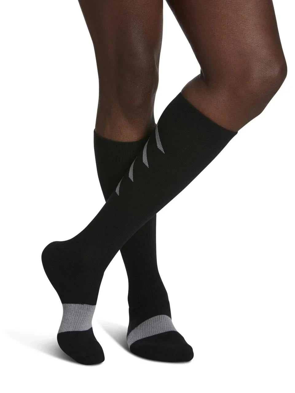 Sigvaris 401 Athletic Recovery Socks 15 - 20 mmHg Calf High For Unisex Closed Toe | Sigvaris - Factory Direct Medical